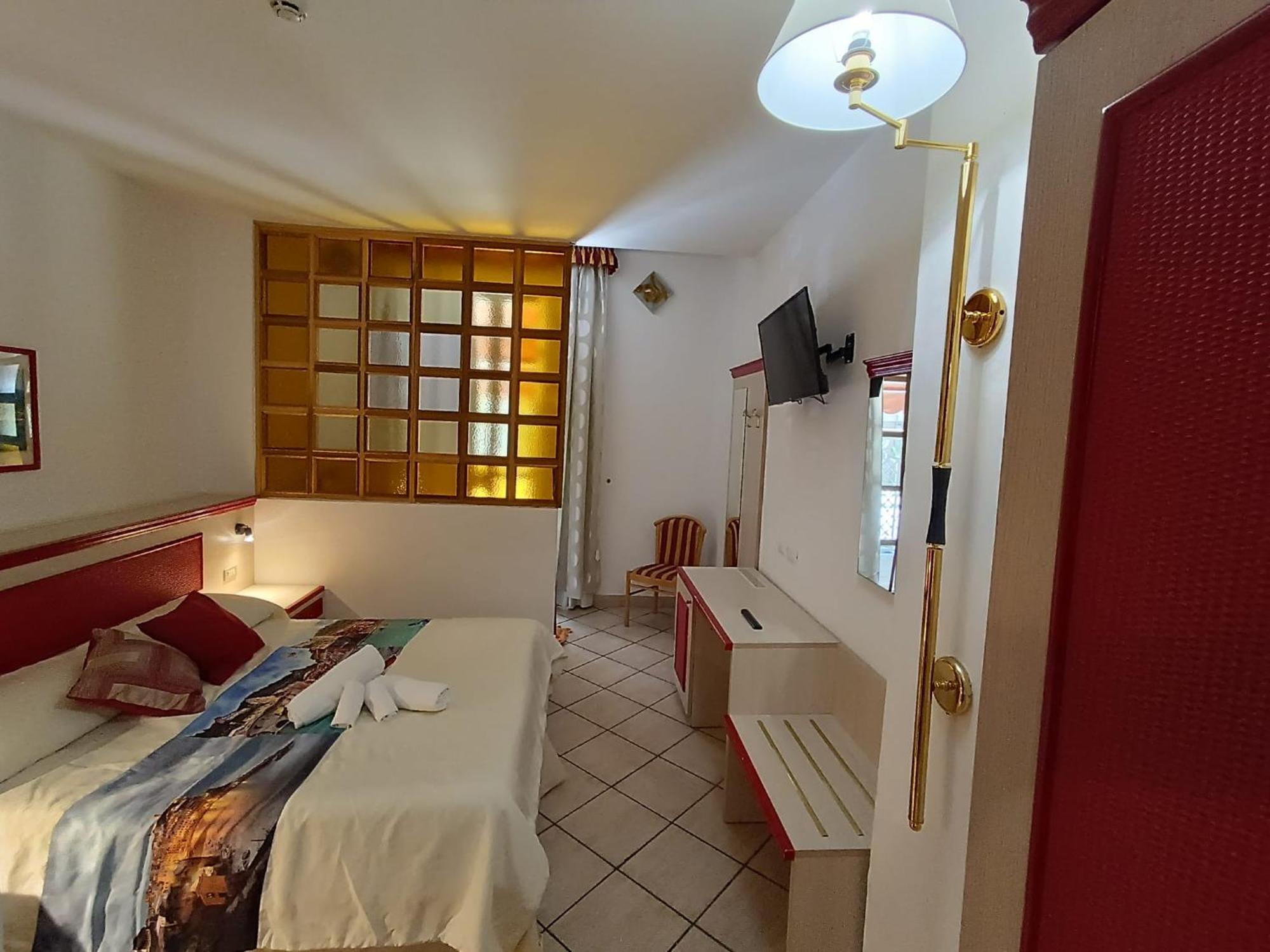 Eden Hotel Deiva Marina Buitenkant foto